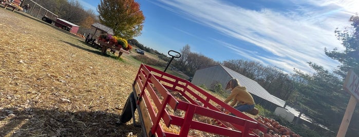 Whistling Well Apple Orchard is one of 🍎🍏🍎 Orchard.