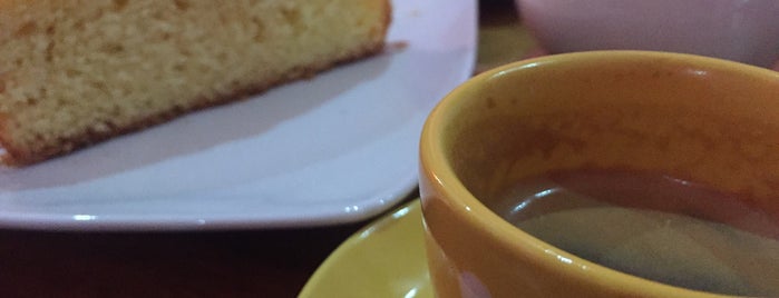 Aroma café is one of Tempat yang Disukai Jamhil.