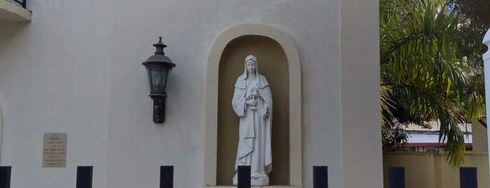 Mission Church Of St Francis & St Clare is one of Comunidad catolica Miami.