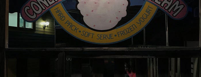 Conehead's Ice Cream is one of สถานที่ที่ Amy ถูกใจ.