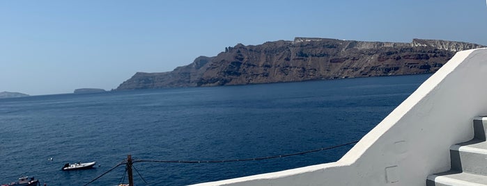 Amoudi Villas is one of Santorini.
