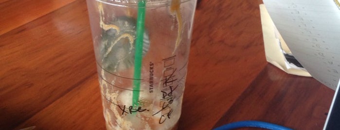 Starbucks is one of Manuelさんのお気に入りスポット.