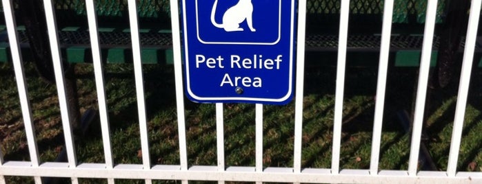 RIC Pet Relief Area is one of Tempat yang Disukai T.