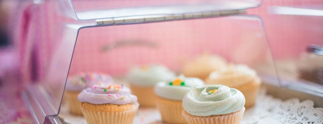 Magnolia Bakery is one of The Upper West Side List by Urban Compass.