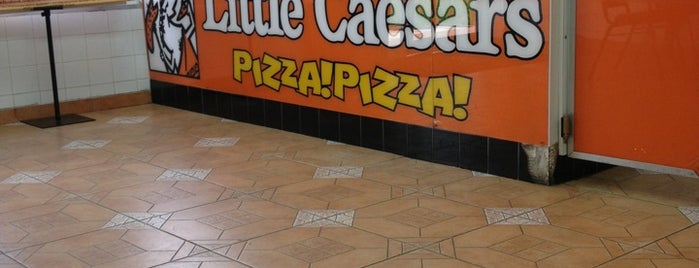 Little Caesars Pizza is one of puntos 2.