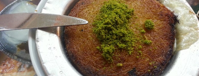 Sait İskender is one of esra 님이 좋아한 장소.