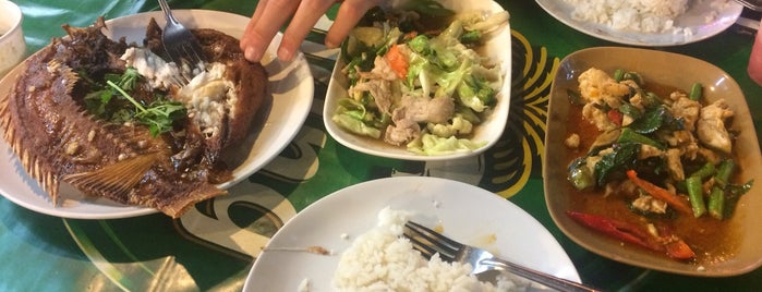 Gun Thai food BBQ is one of Posti che sono piaciuti a MaríaMaría.