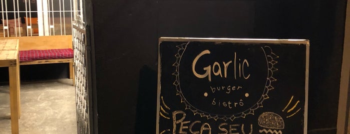 Garlic Burger is one of Hamburguerias para conhecer..