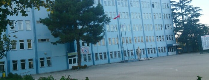 Şükrü Şankaya Anadolu Lisesi is one of Tempat yang Disukai Kayahan.