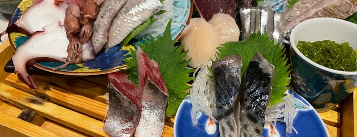 酒と魚 はなたれ 横浜東口店 is one of 神奈川ココに行く！ Vol.12.