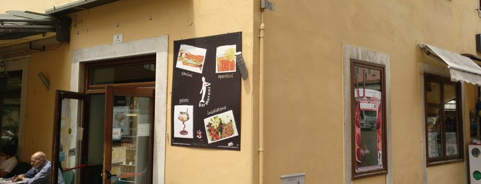 Bar Maroni is one of Bolzano-dro tra ciclabili, musei e teatro.