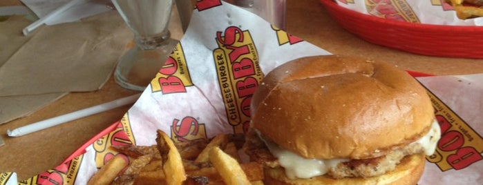 Cheeseburger Bobby's is one of Lugares guardados de Tye.