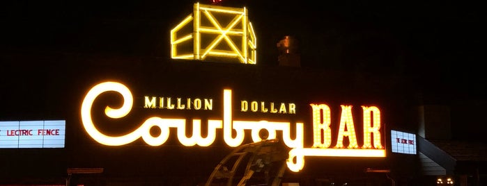 Million Dollar Steakhouse is one of สถานที่ที่บันทึกไว้ของ Matthew.