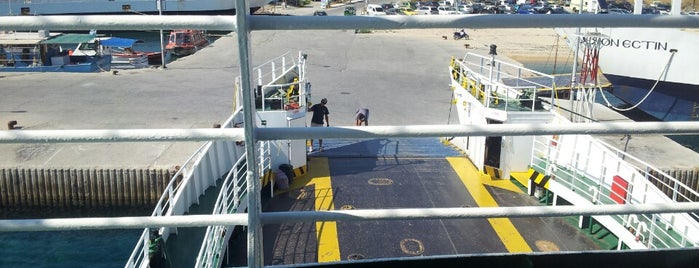 Ferry Boat to Ammouliani is one of Basy'ın Beğendiği Mekanlar.