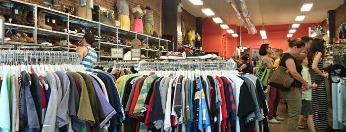 Buffalo Exchange is one of Thrift Score NYC.