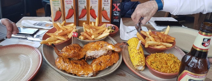 Nando's is one of İbrahimさんのお気に入りスポット.