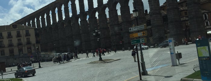 Aquädukt von Segovia is one of Orte, die Jose gefallen.