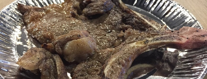 Steak-Off Grill is one of Lugares favoritos de Shank.