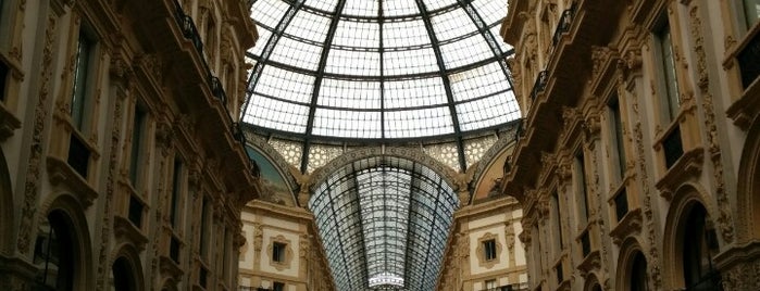 Galleria Vittorio Emanuele II is one of A Weekend In Milan.