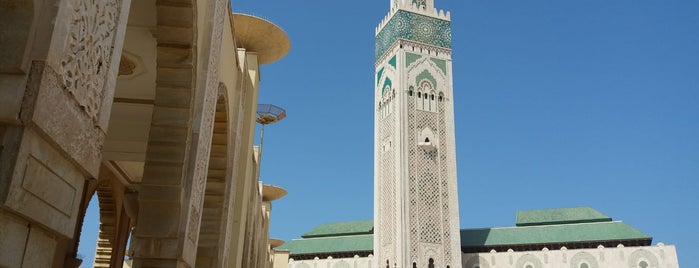 Mosquée Hassan II is one of Lieux qui ont plu à Burak.