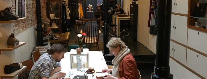 Koko Coffee & Design is one of Hanging out in Amsterdam.