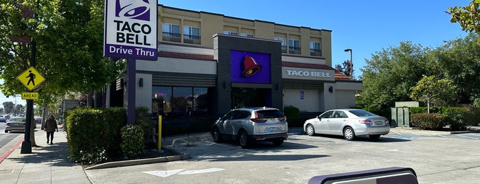 Taco Bell is one of Snacktime Likes.