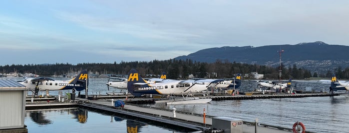 Vancouver Harbour Flight Centre (CXH) is one of Vancouver / British Columbia / Kanada.