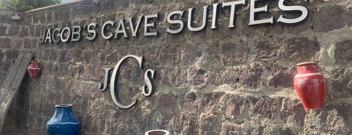 Jacob's Cave Suites is one of Peribacalar.