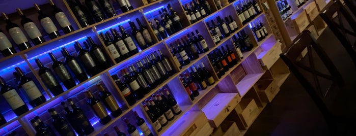 The Wine Barn is one of delray beach.