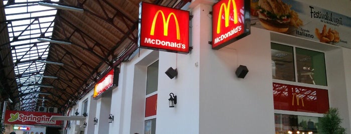 McDonald's is one of Lieux qui ont plu à Thomas.