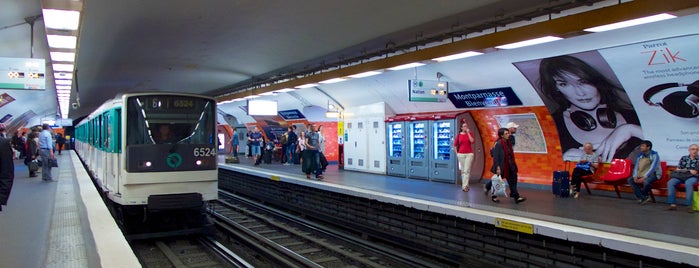 Métro Montparnasse–Bienvenüe [4, 6, 12, 13] is one of Locais salvos de Audrey.