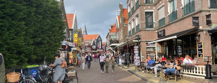 Het Gat van Nederland is one of Volendam - Amsterdam Villages.
