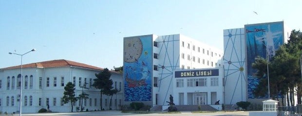 Heybeliada Deniz Lisesi is one of İstanbul'un Gezilmesi Görülmesi Gereken Yerleri.