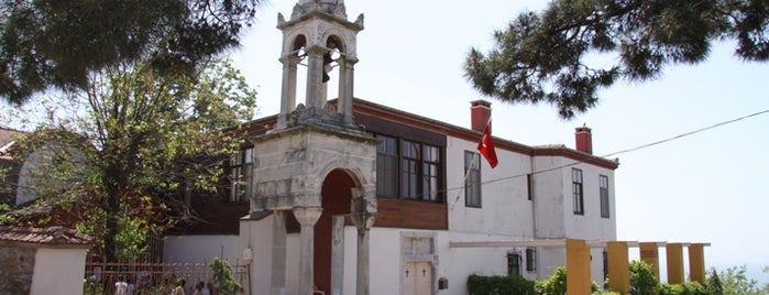 Aya Yorgi Kilisesi is one of Orte, die Dilek gefallen.