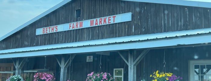 Beth's Farm Market is one of Portland, ME.