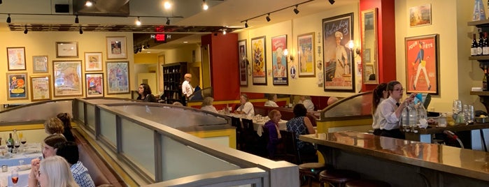 French Crust Café & Bistro is one of Lugares favoritos de Bob.