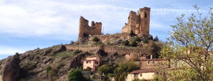 Castillo De Pelegrina is one of Tempat yang Disukai Jonatán.