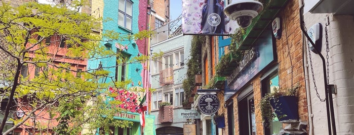 Neal's Yard is one of Lugares favoritos de William.
