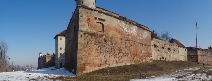 Cetățuia Brașov is one of สถานที่ที่ Alina ถูกใจ.