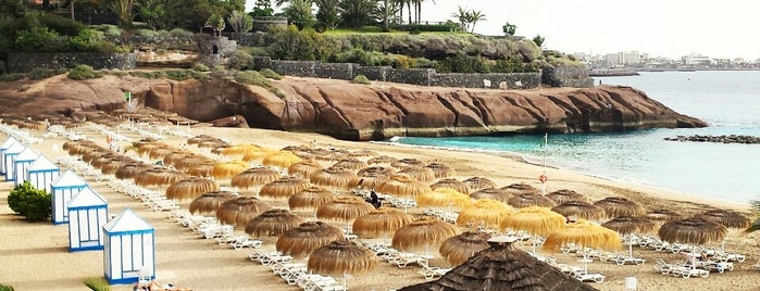 Playa El Duque is one of Alina'nın Beğendiği Mekanlar.