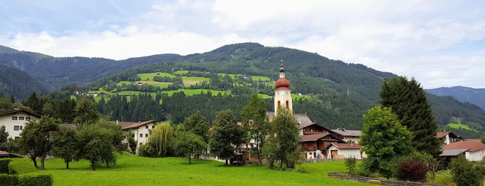 Ried im Zillertal is one of สถานที่ที่ Alina ถูกใจ.