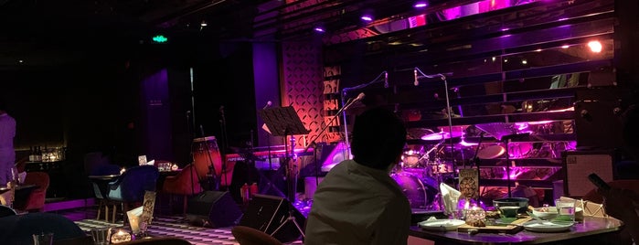 Shake is one of Shanghai Jazz.