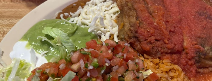 Taqueria Los Gallos is one of Favorite snacks.