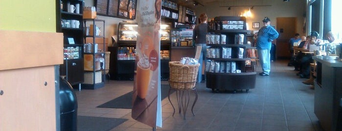 Starbucks is one of Locais curtidos por Josmar.