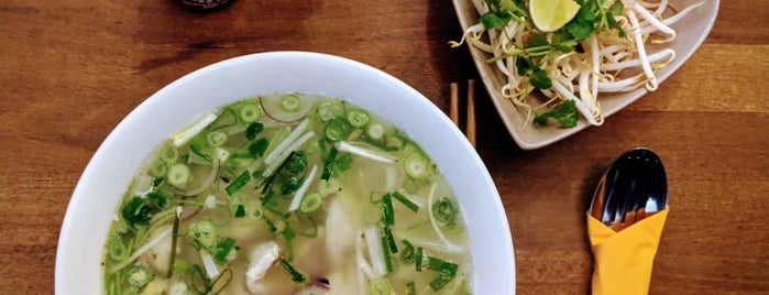 Tô vietnamese cuisine is one of Francis : понравившиеся места.