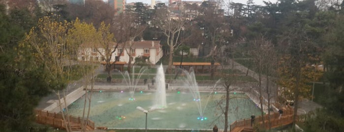 Orhan Veli Kanık Parkı is one of Berna'nın Beğendiği Mekanlar.