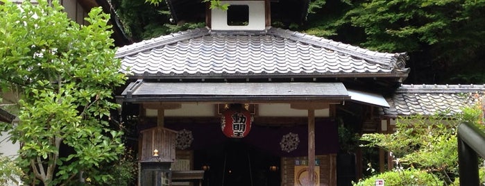 山科聖天 (双林院)　 is one of 通称寺の会.