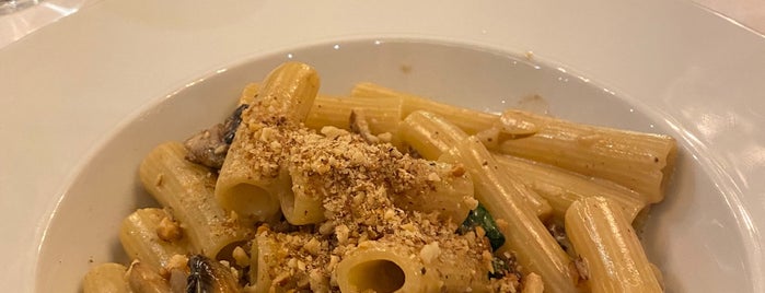 Alioli Ristorante is one of Top 10 dinner spots in Mississauga, Canada.