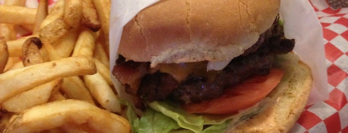 Johnny Rockets is one of Burgers.