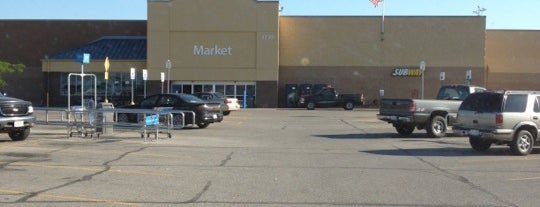 Walmart Supercenter is one of Tempat yang Disukai Randallynn.